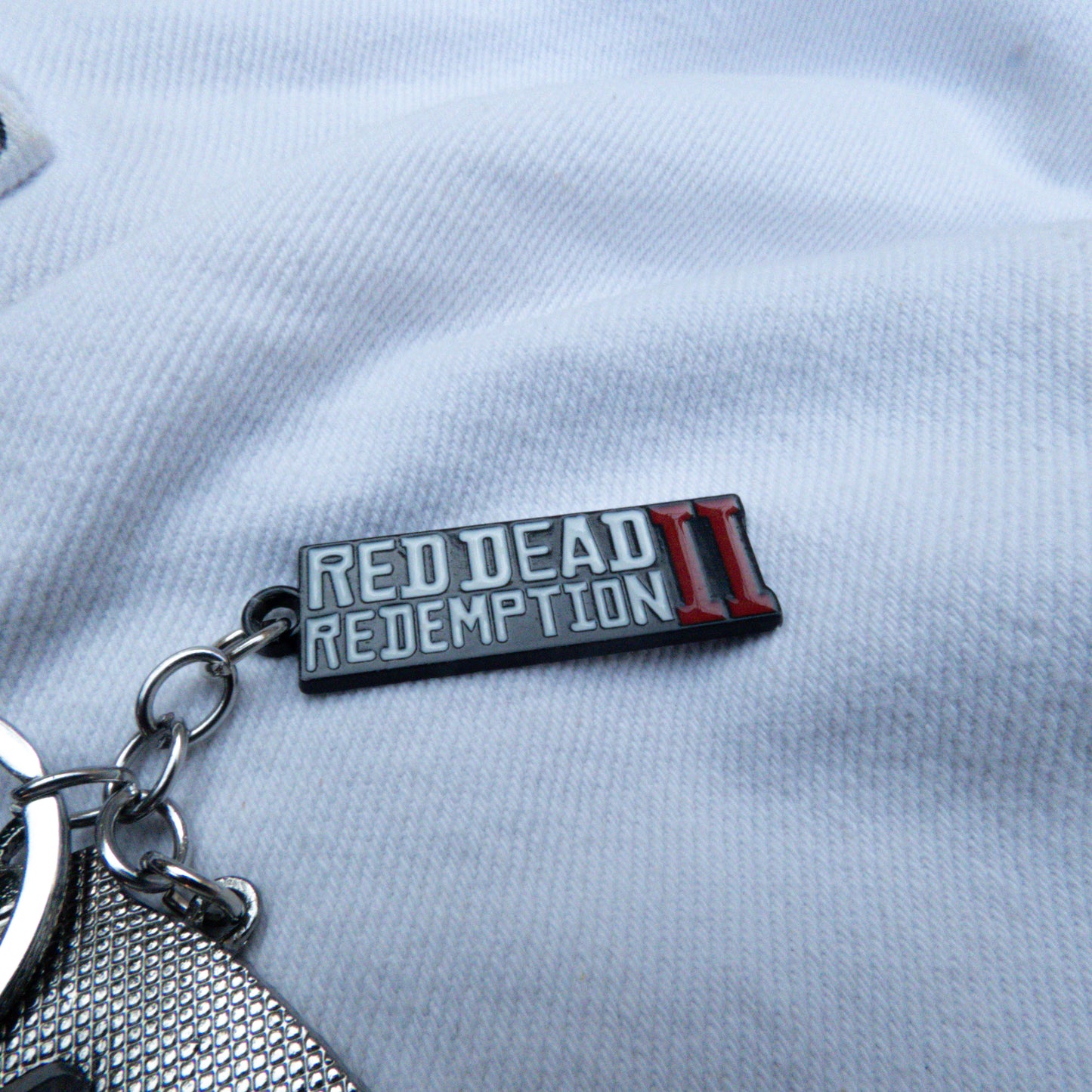 Red Dead Redemption 2 Revolver Metalic Keychain