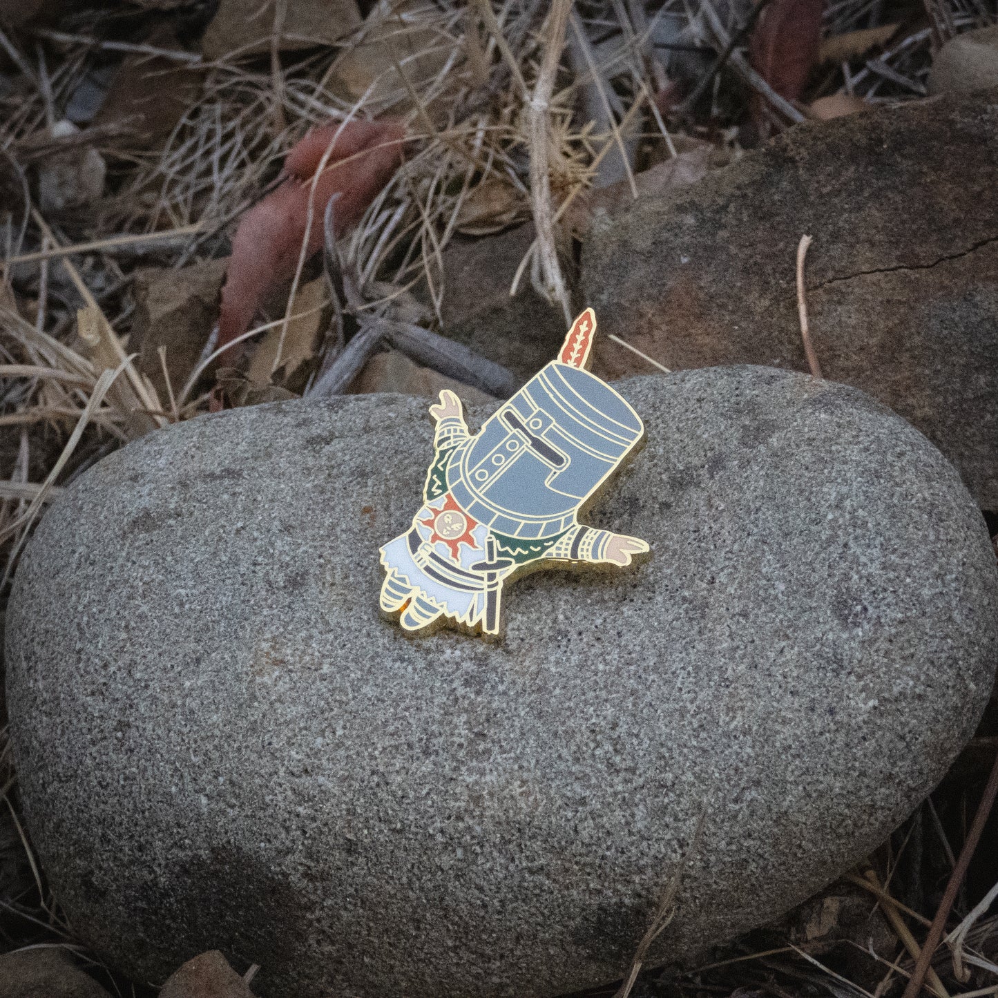 Dark Souls Game Praise The Sun Enamel Pin Backpack Lapel Badges