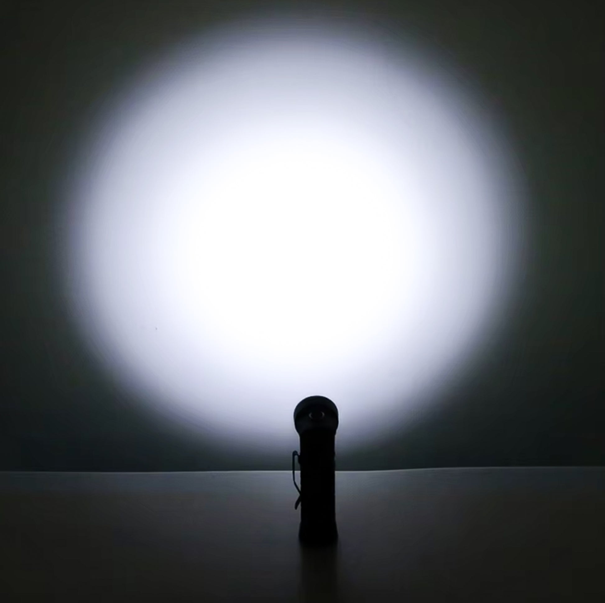 The Last of Us Joel's Flashlight Replica from Part 1 - Default Title Available at 2Fast2See.co