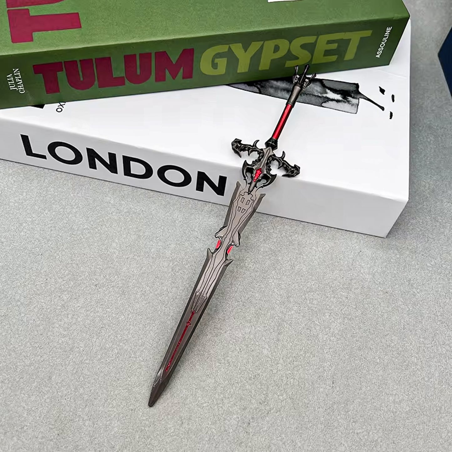 Final Fantasy 22cm Flametongue Metal Sword Weapon Model Collectible 1:6 Scale