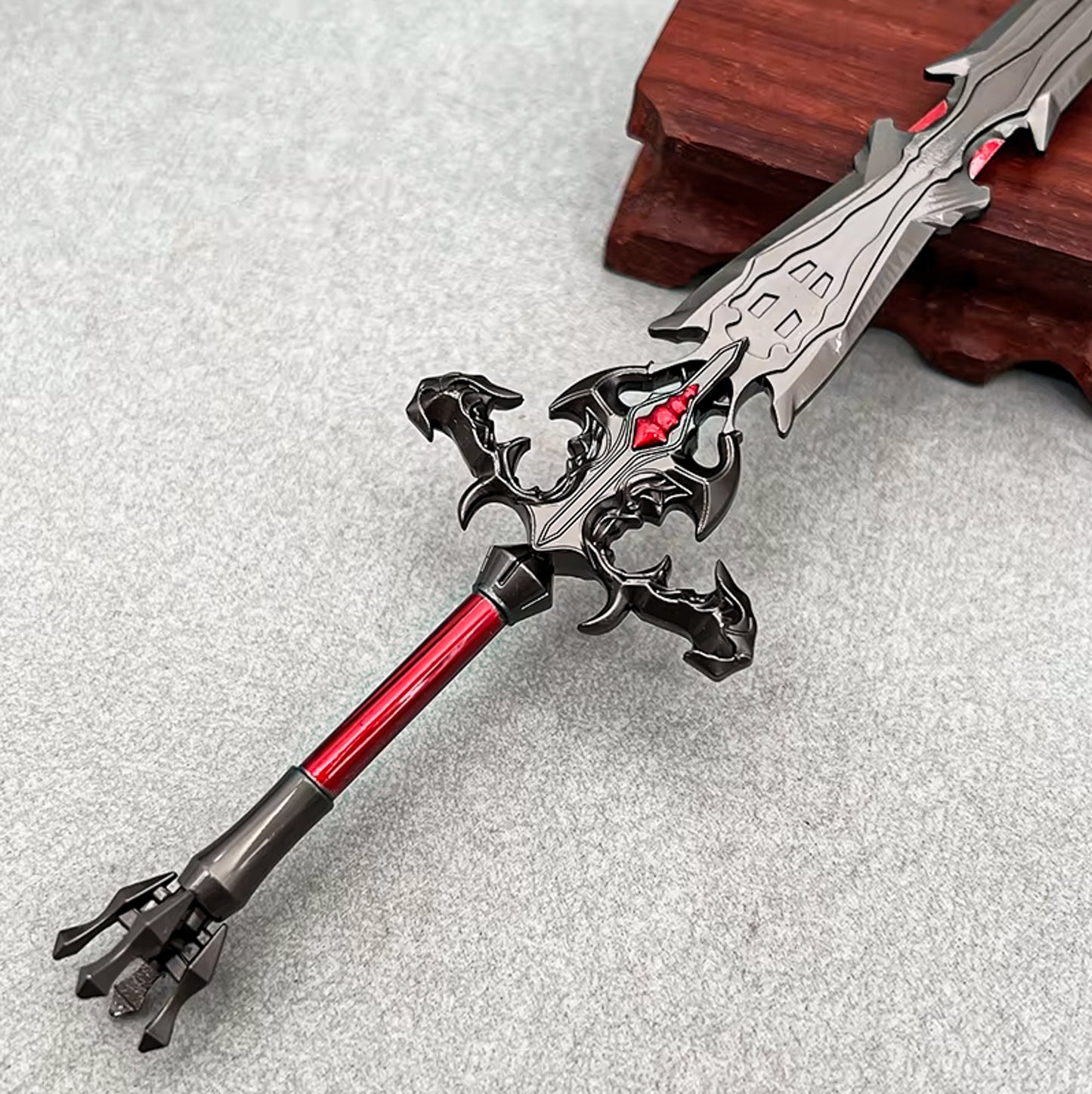 Final Fantasy 22cm Flametongue Metal Sword Weapon Model Collectible 1:6 Scale