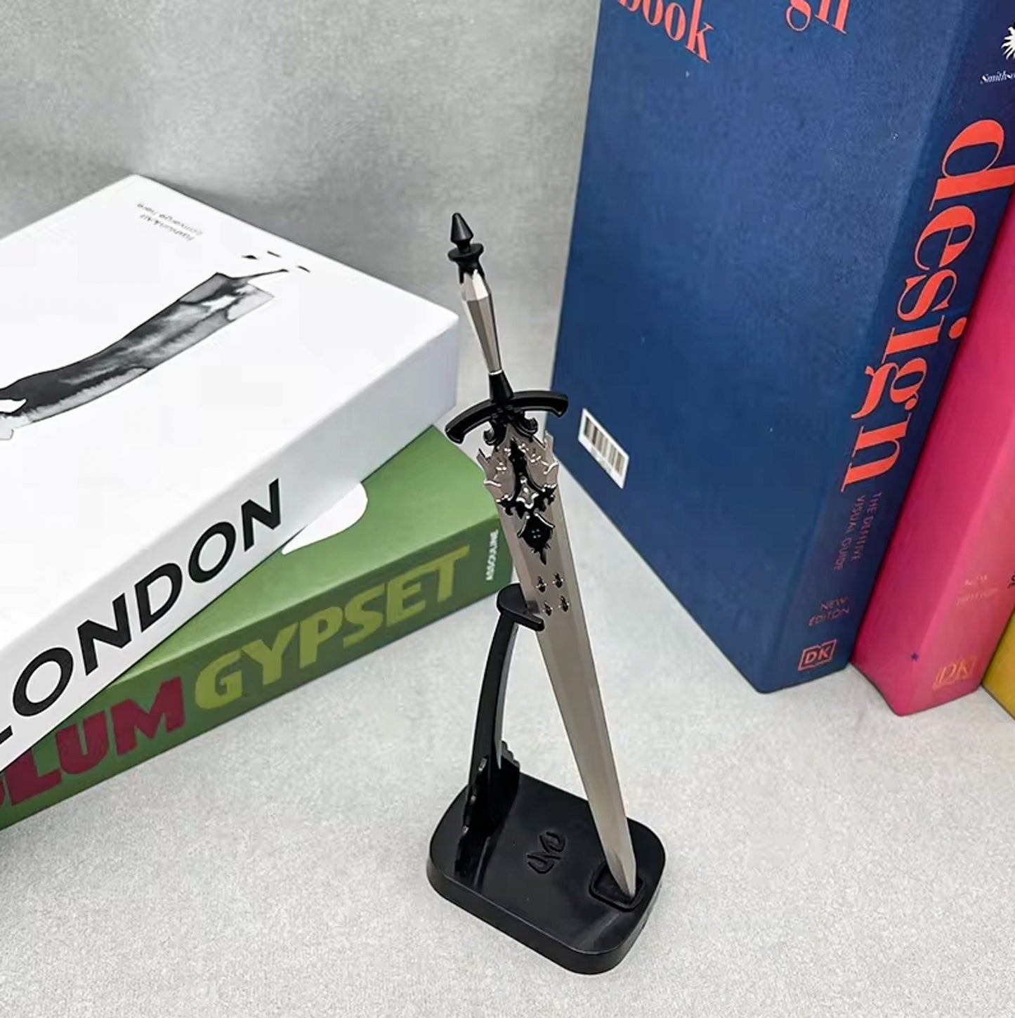 Final Fantasy XVI 22cm Replica Diamond Sword Metal Weapon Model Collectible 1:6 Scale