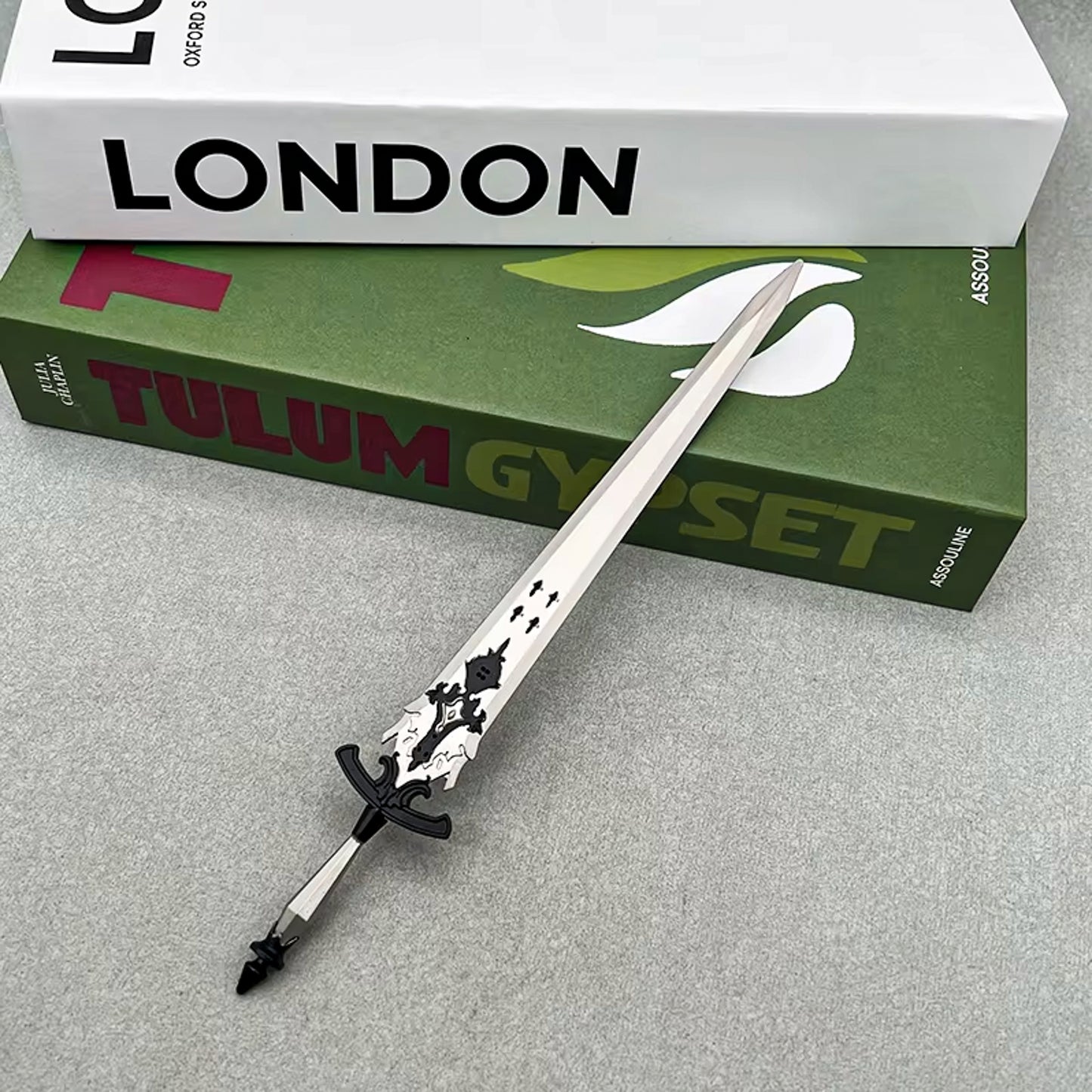 Final Fantasy XVI 22cm Replica Diamond Sword Metal Weapon Model Collectible 1:6 Scale