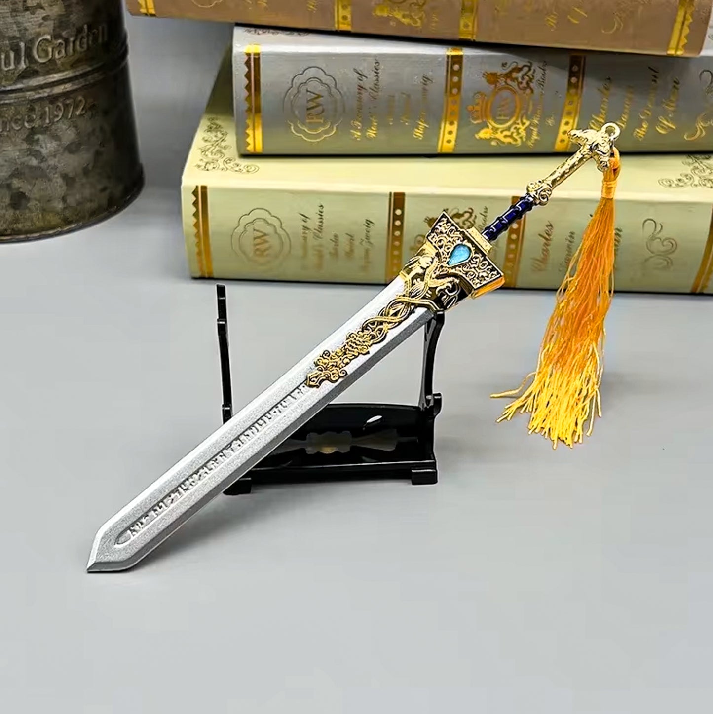 Elden Ring 21cm Royal Greatsword Blaidd the Half-Wolf Metal Weapon