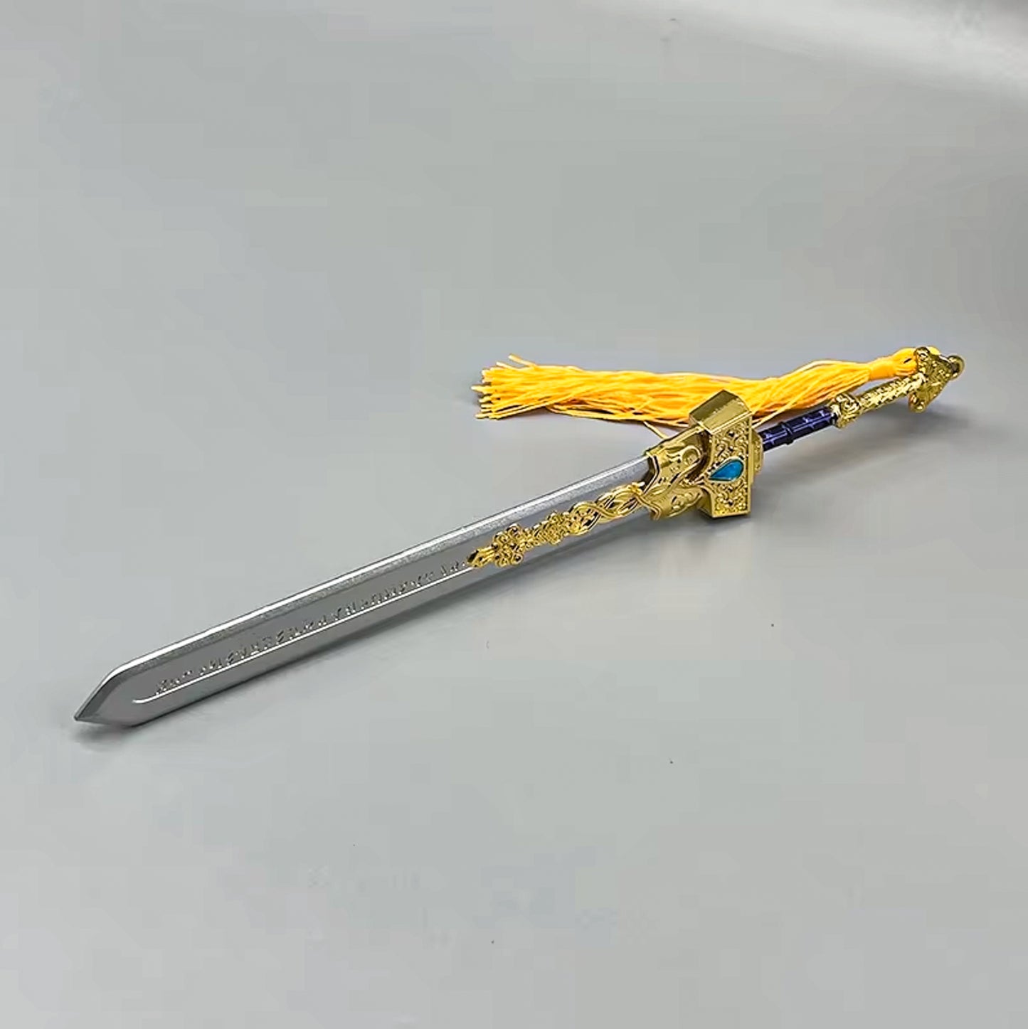 Elden Ring 21cm Royal Greatsword Blaidd the Half-Wolf Metal Weapon