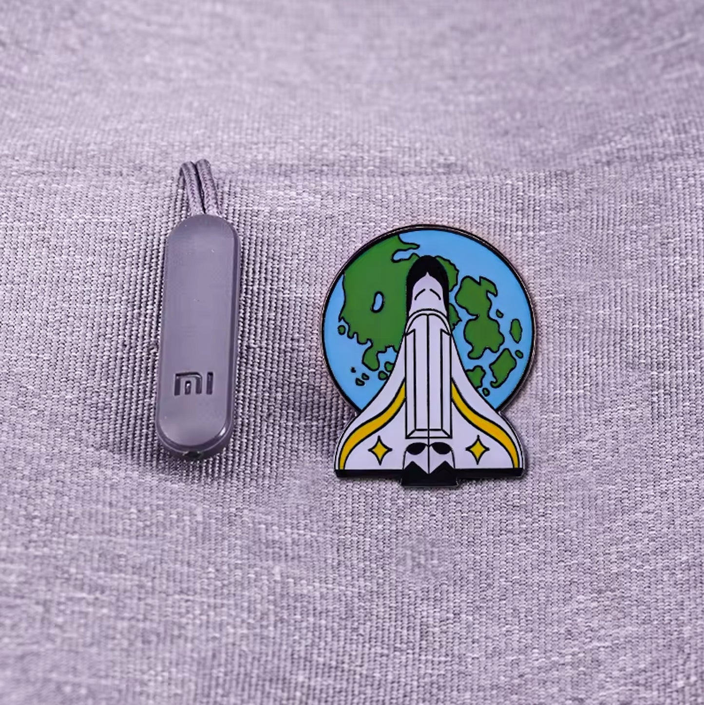 The Last of Us Part 2 Ellie's Space Rocket Pin Welcome To Earth - Replica Brooch - Default Title Available at 2Fast2See.co