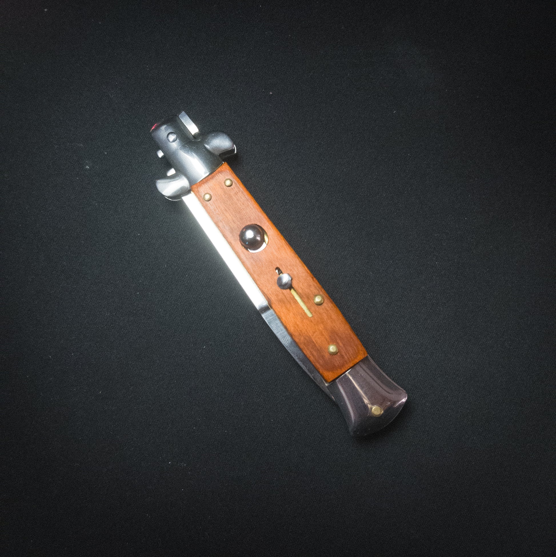 The Last of Us Ellie's Switchblade Handmade Replica - Default Title Available at 2Fast2See.co