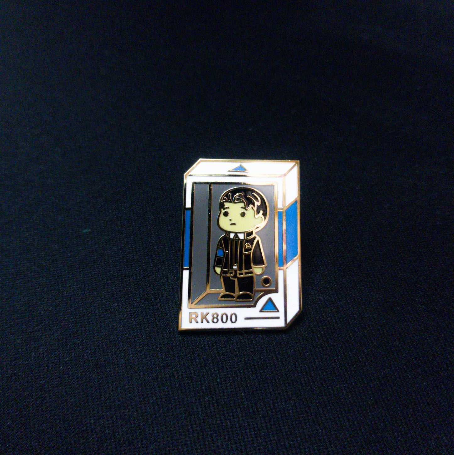 Detroit Become Human Connor RK800 Pin Badge