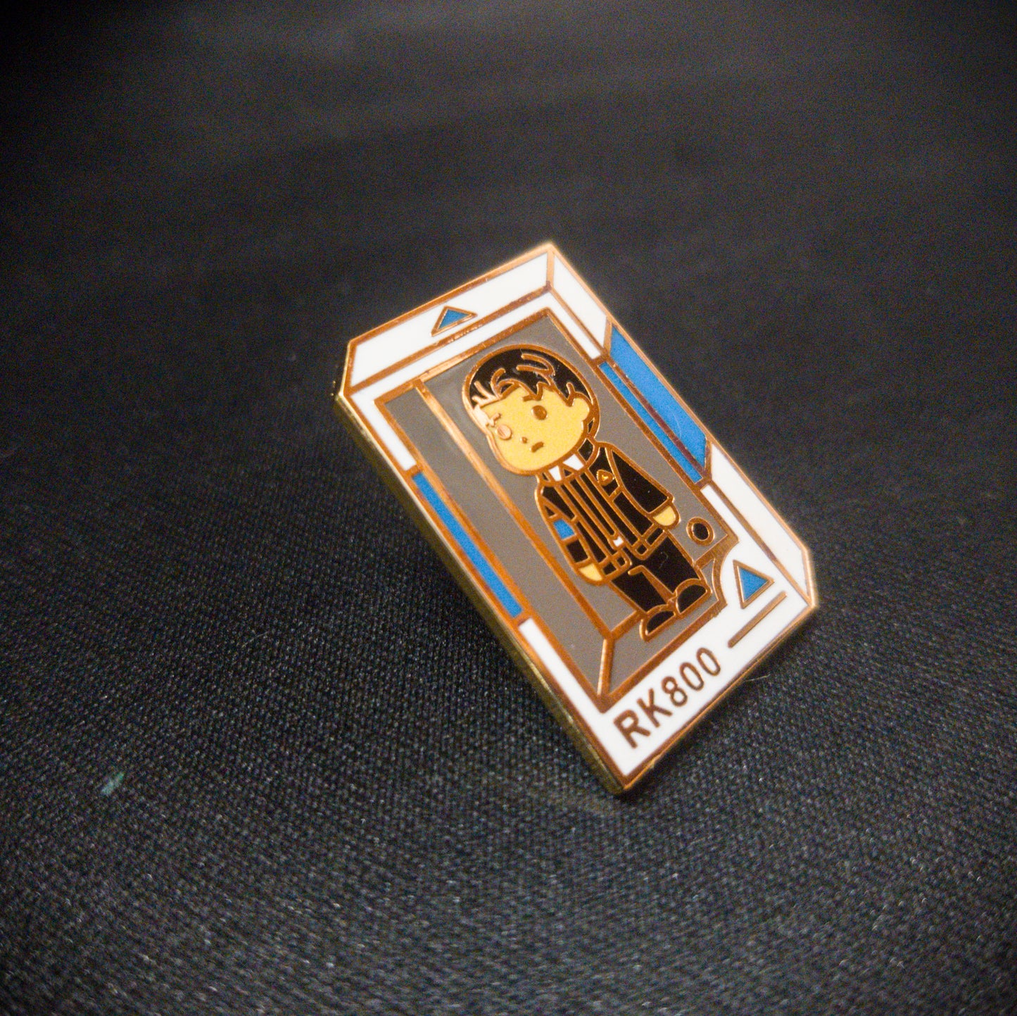 Detroit Become Human Connor RK800 Pin Badge