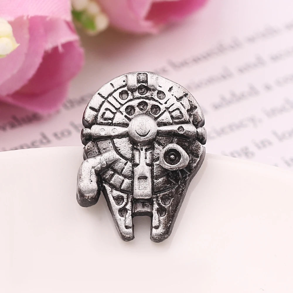 Star War Brooch Spacecraft Millennium Falcon Vintage Pin