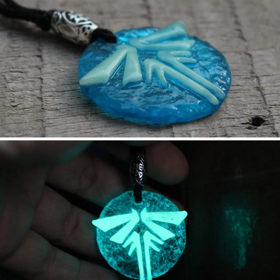 The Last Of Us 2 Crystal Pendant Necklace Glowing In The Dark Firefly Logo - Blue Available at 2Fast2See.co