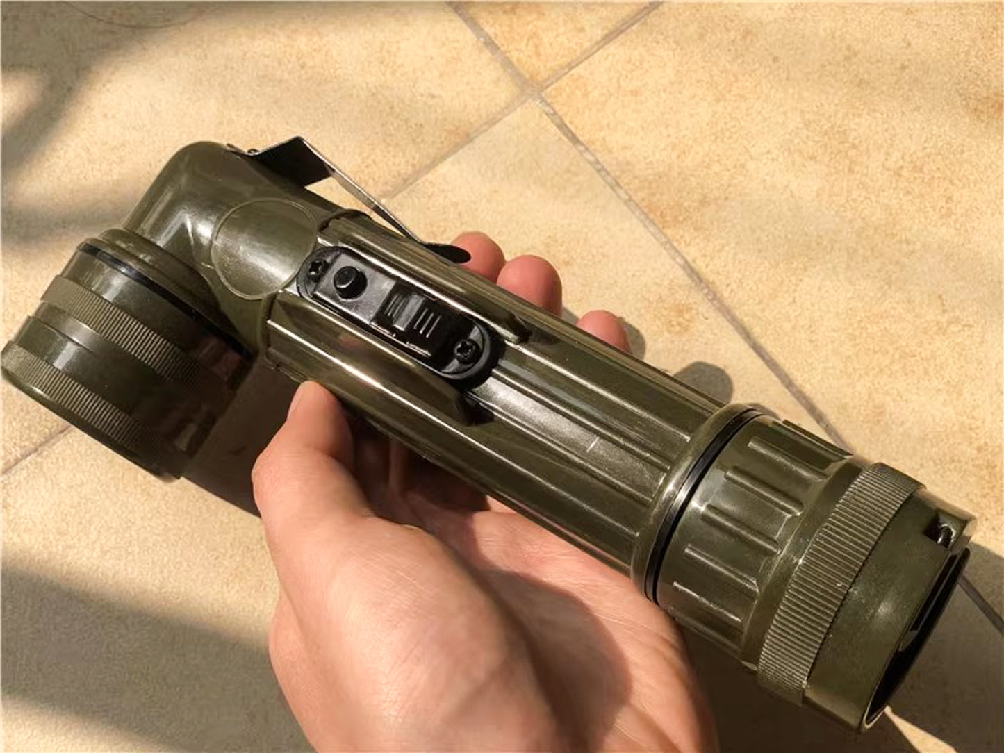 The Last of Us Abby's Flashlight Replica with Game Inspired Filters