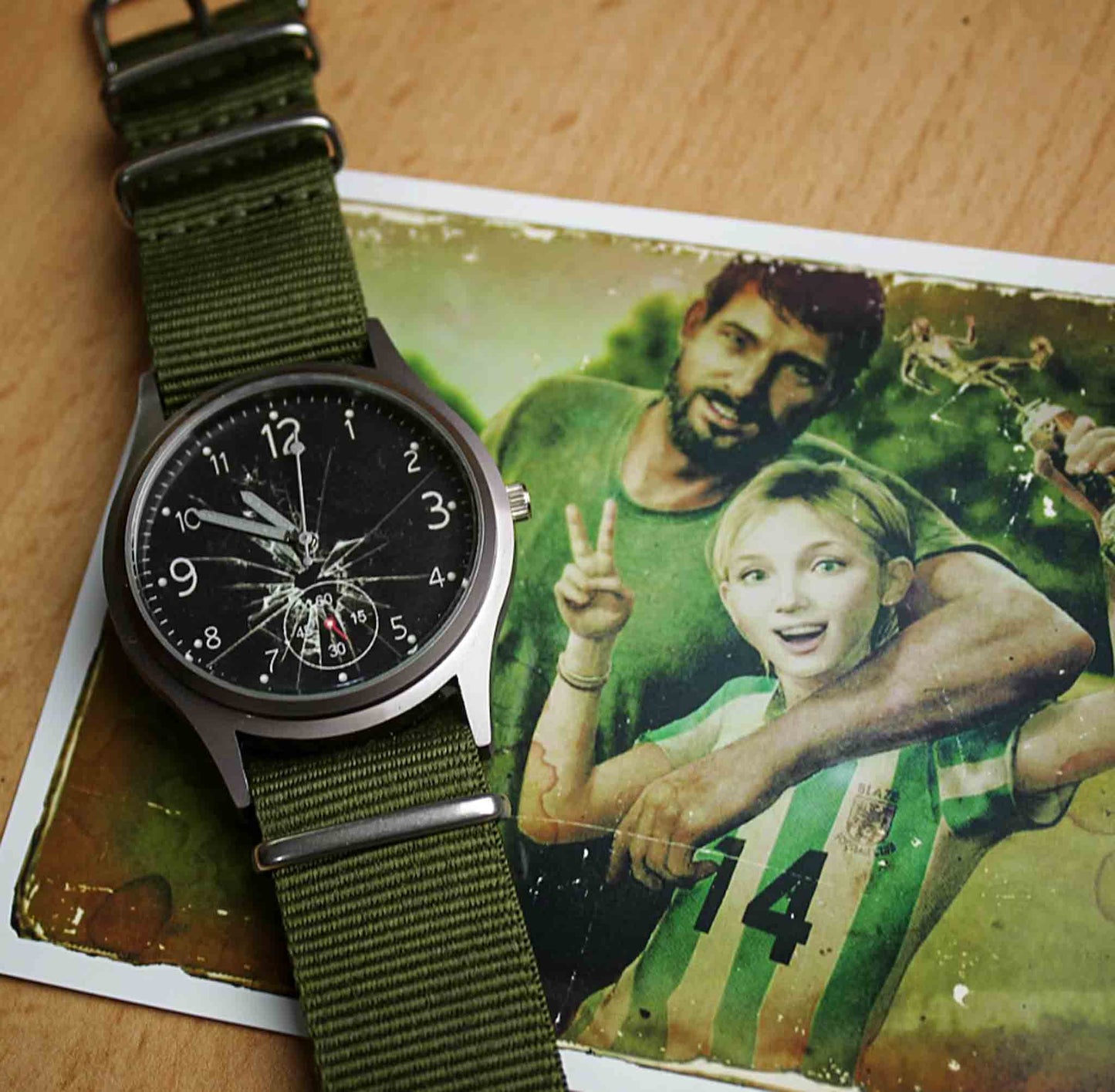 The Last of Us: Joel’s Post-Outbreak Watch - Joel's Watch - Fine Glass / Smoothed Case Available at 2Fast2See.co