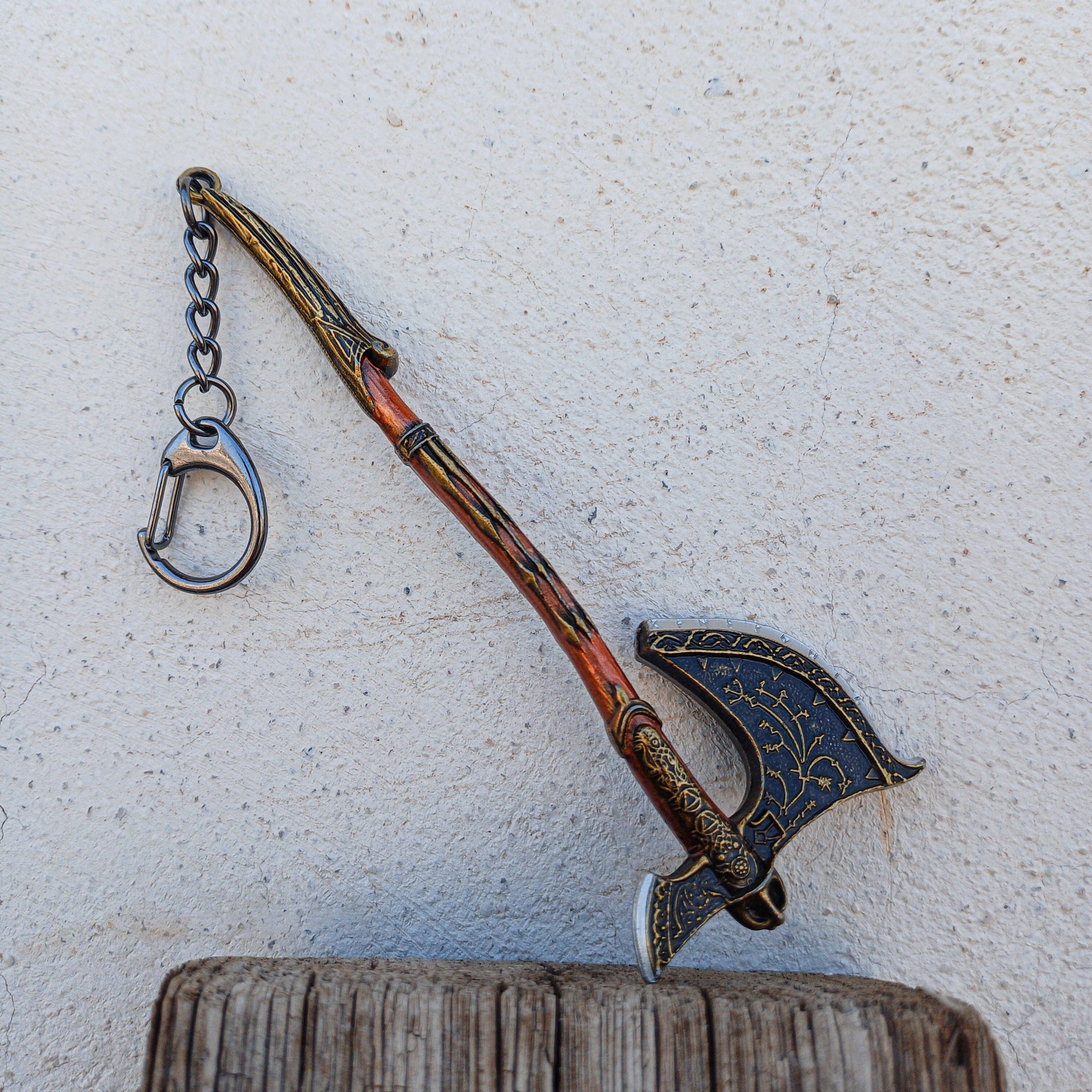 God of War Epic Leviathan Axe Very Detailed Keychain with Clasp 12cm - Leviathan Axe Available at 2Fast2See.co