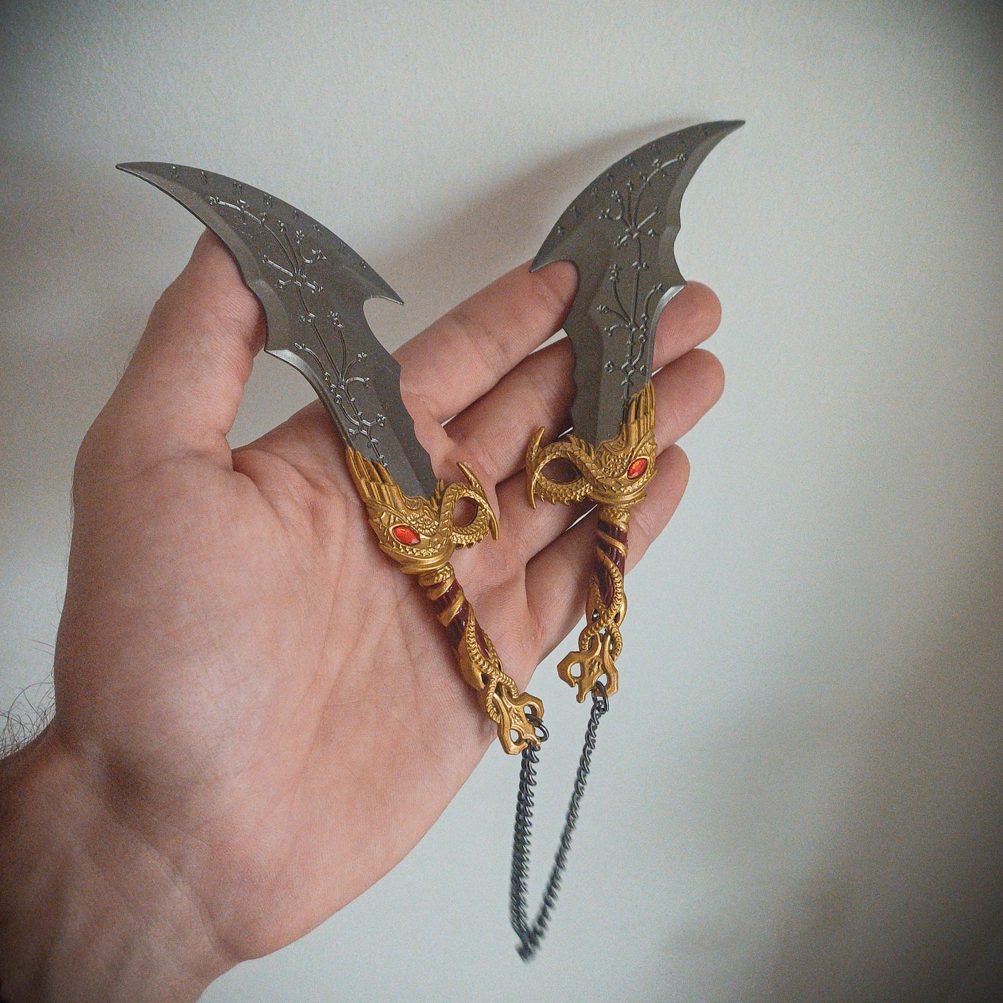 God of War 15cm Double Blades of Chaos with Big Chain