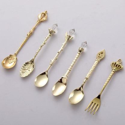 Vintage Dessert Royal Style Cutlery Set - Gold Available at 2Fast2See.co