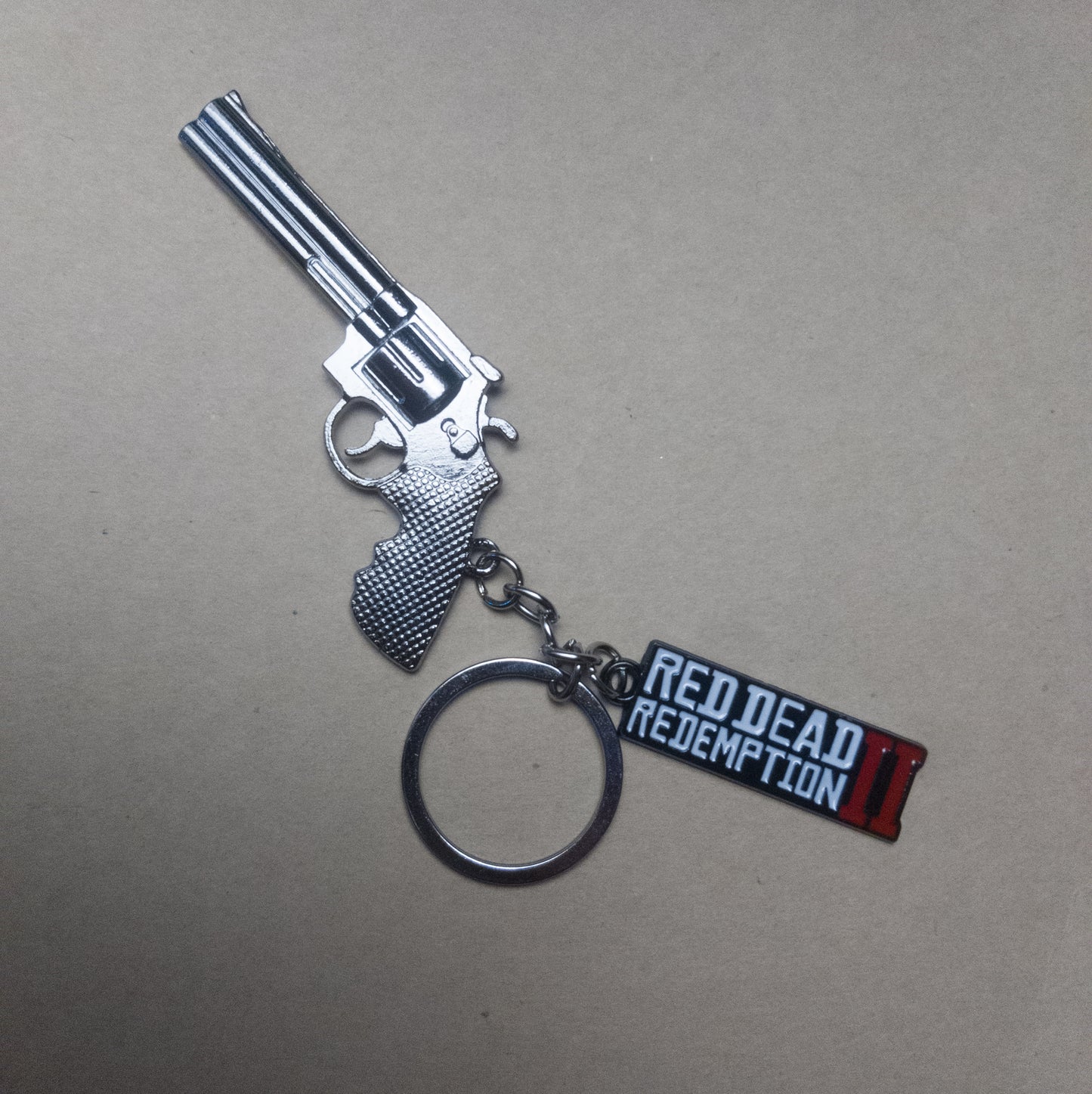 Red Dead Redemption 2 Revolver Metalic Keychain