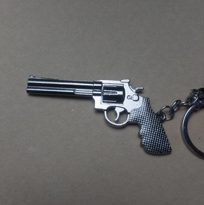 Red Dead Redemption 2 Revolver Metalic Keychain