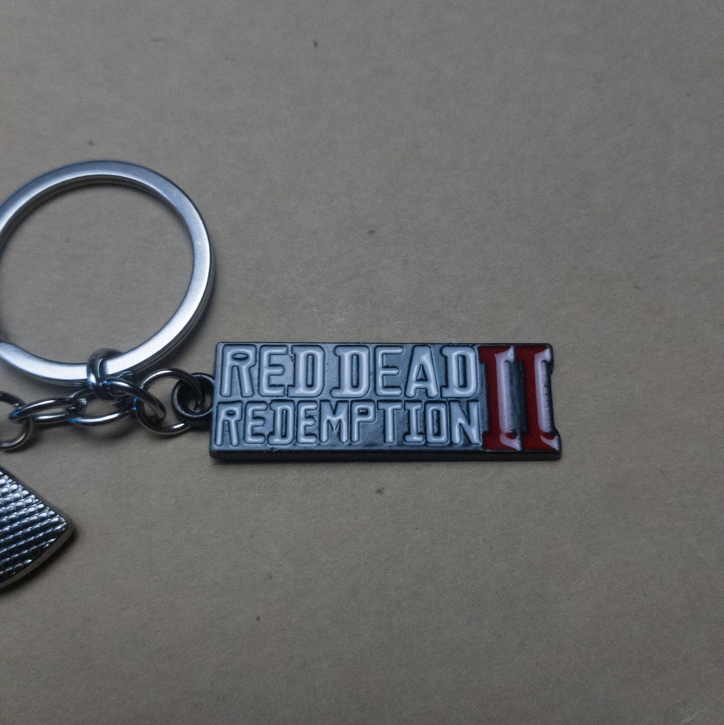 Red Dead Redemption 2 Revolver Metalic Keychain