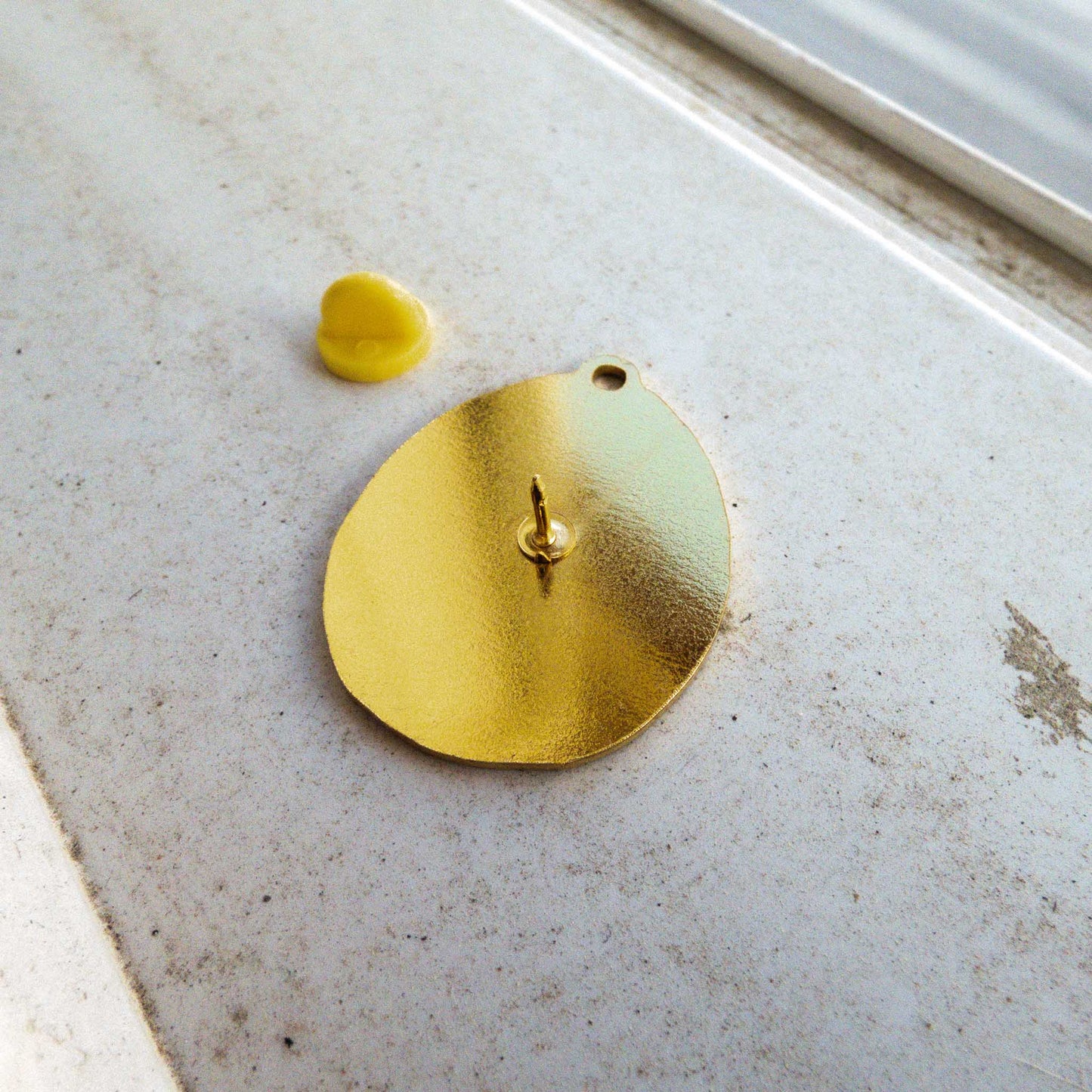 Resident Evil Leon Scott Kennedy Metallic Pin