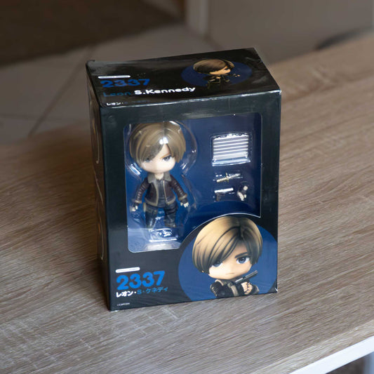 Resident Evil 4 Nendoroid Leon S. Kennedy Action Figure Replica