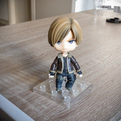 Resident Evil 4 Nendoroid Leon S. Kennedy Action Figure Replica