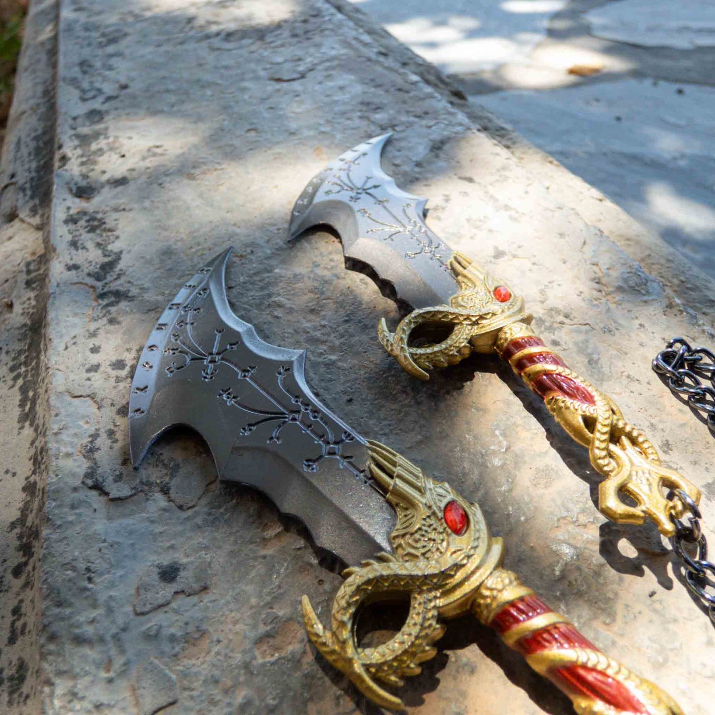 God of War 15cm Double Blades of Chaos with Big Chain