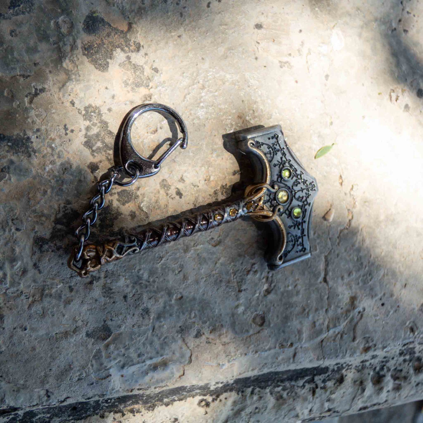 God of War Epic Thor's Hammer Very Detailed Keychain With Clasp 8cm