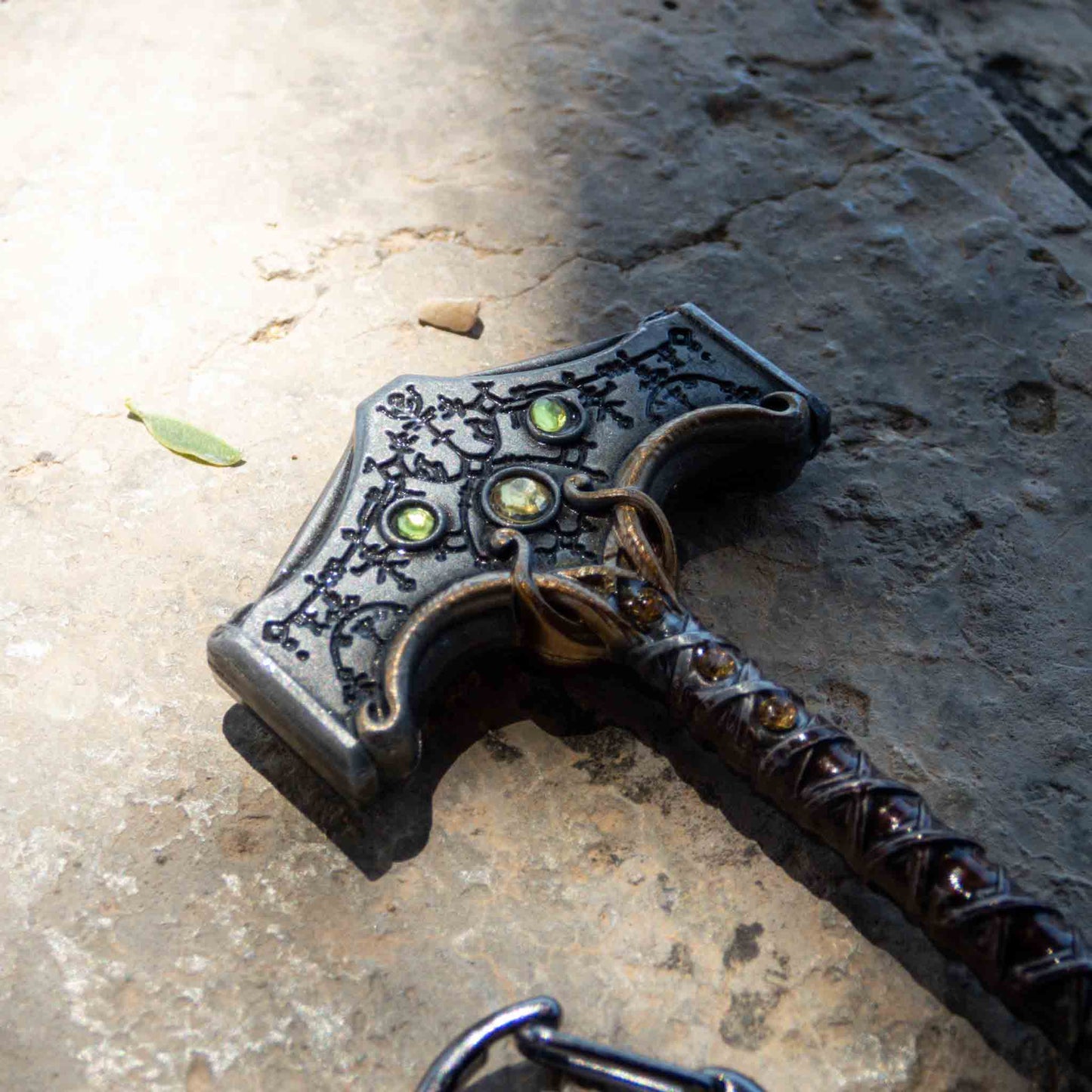 God of War Epic Thor's Hammer Very Detailed Keychain With Clasp 8cm