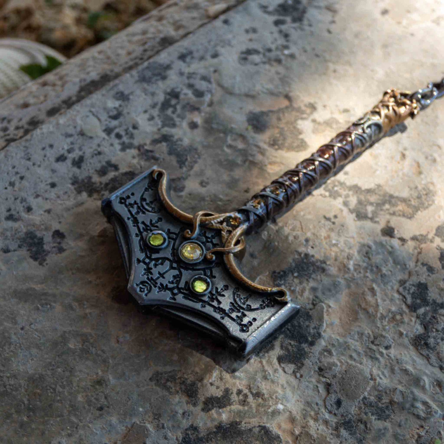 God of War Epic Thor's Hammer Very Detailed Keychain With Clasp 8cm