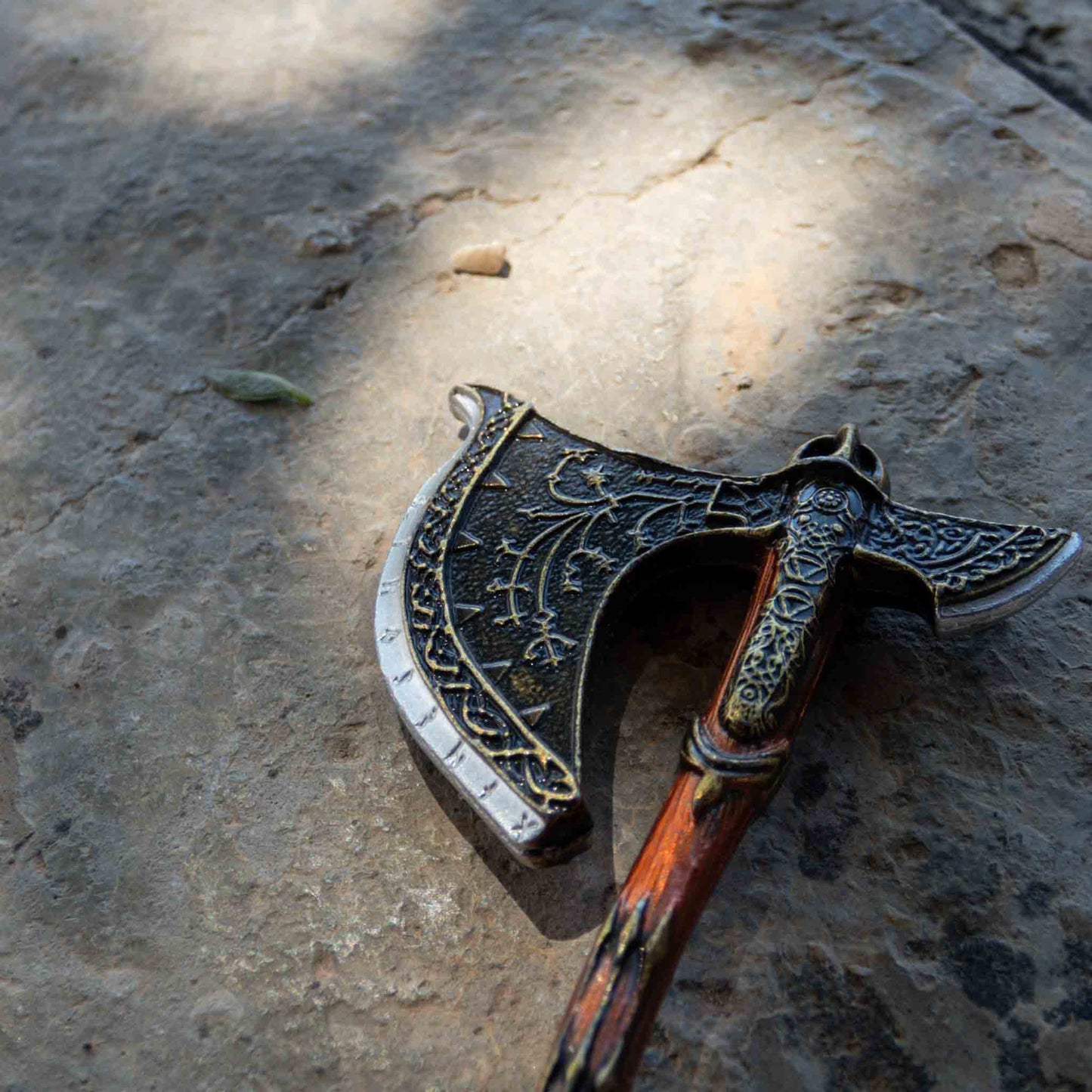 God of War Epic Leviathan Axe Very Detailed Keychain with Clasp 12cm