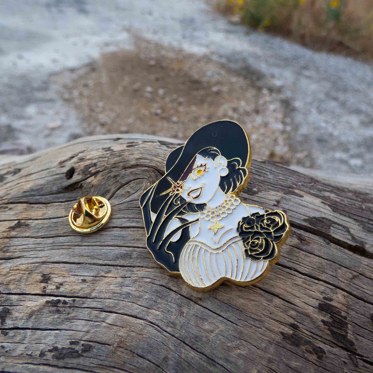 Resident Evil Village Lady Dimitrescu Metallic Brooch Pin