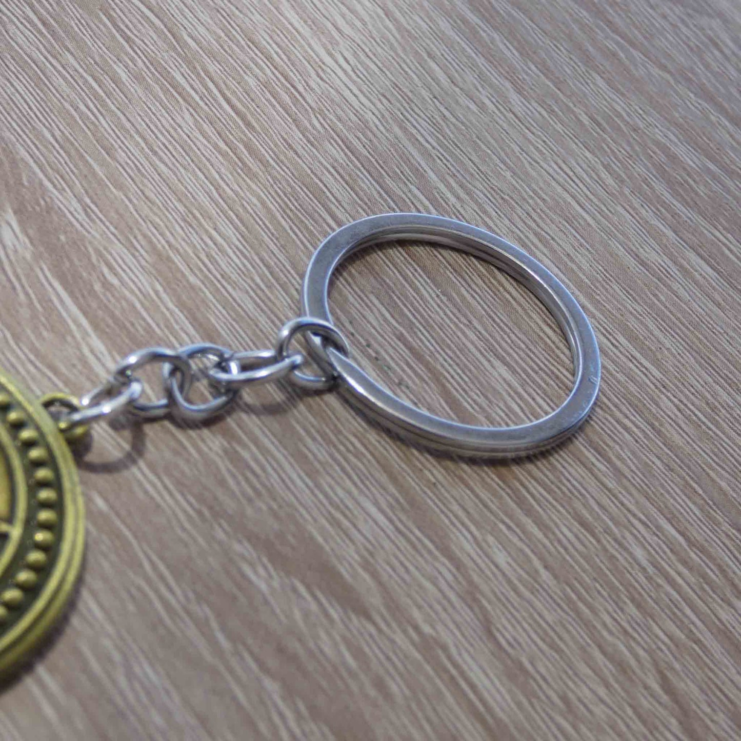 Dark Souls Warrior of Sunlight Shield Vintage Metal Keychain