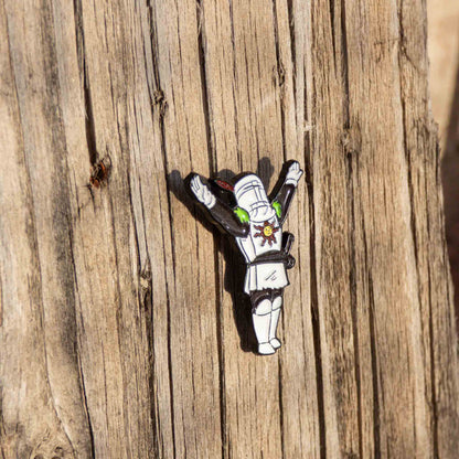 Dark Souls Solaire of Astora Praise the Sun Metallic Pin