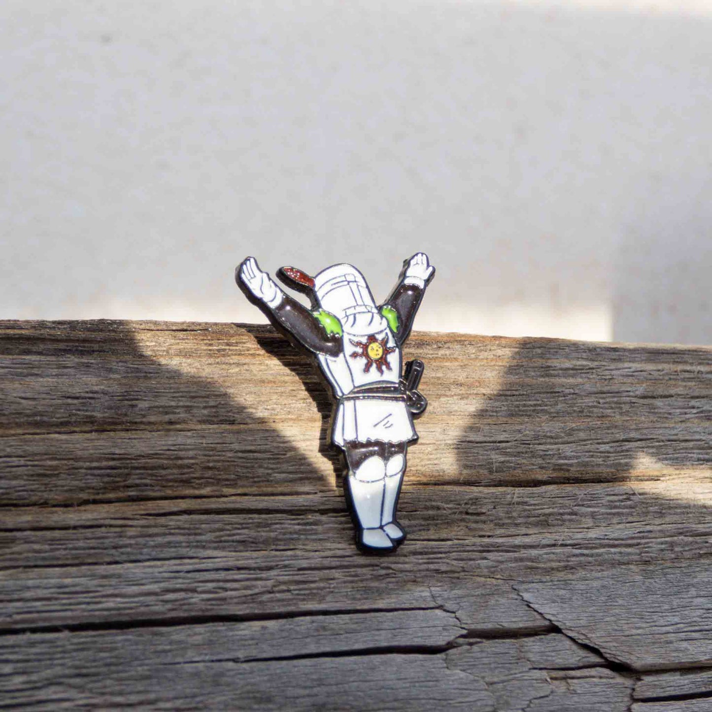 Dark Souls Solaire of Astora Praise the Sun Metallic Pin
