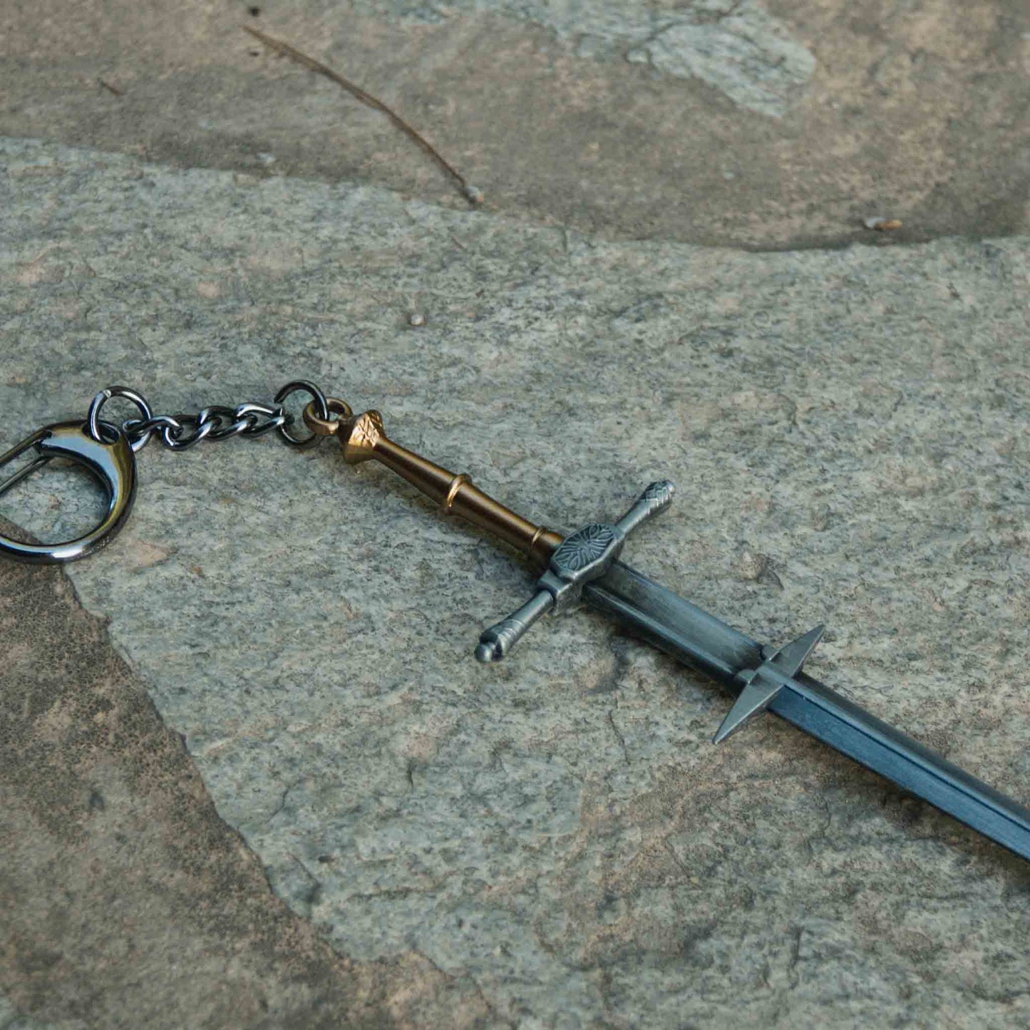 Dark Souls 1 Remastered Zweihander Sword Authentic Keychain
