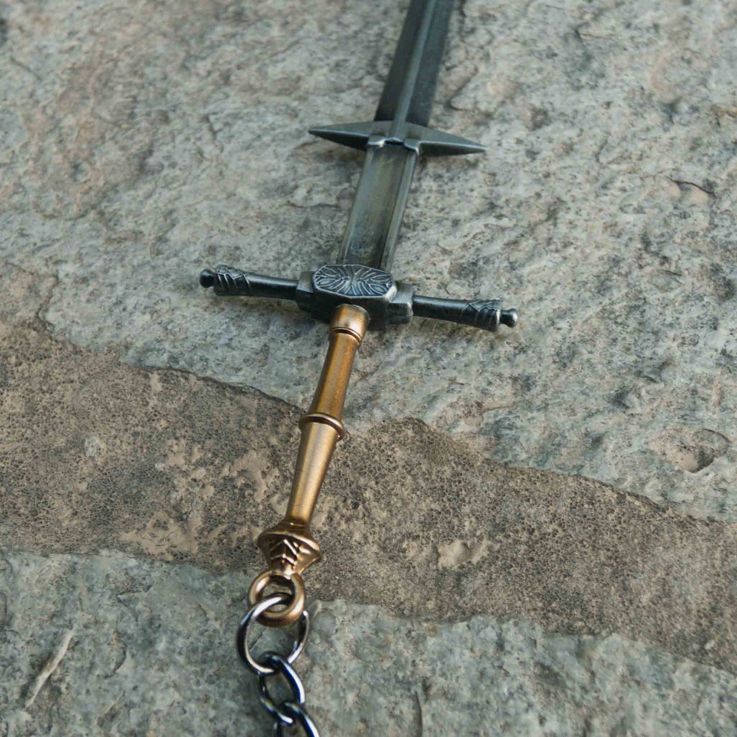 Dark Souls 1 Remastered Zweihander Sword Authentic Keychain