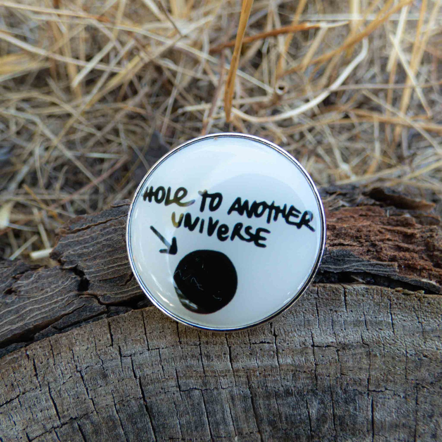 Life Is Strange Hold To Another Universe White Bg Pin Game Brooch