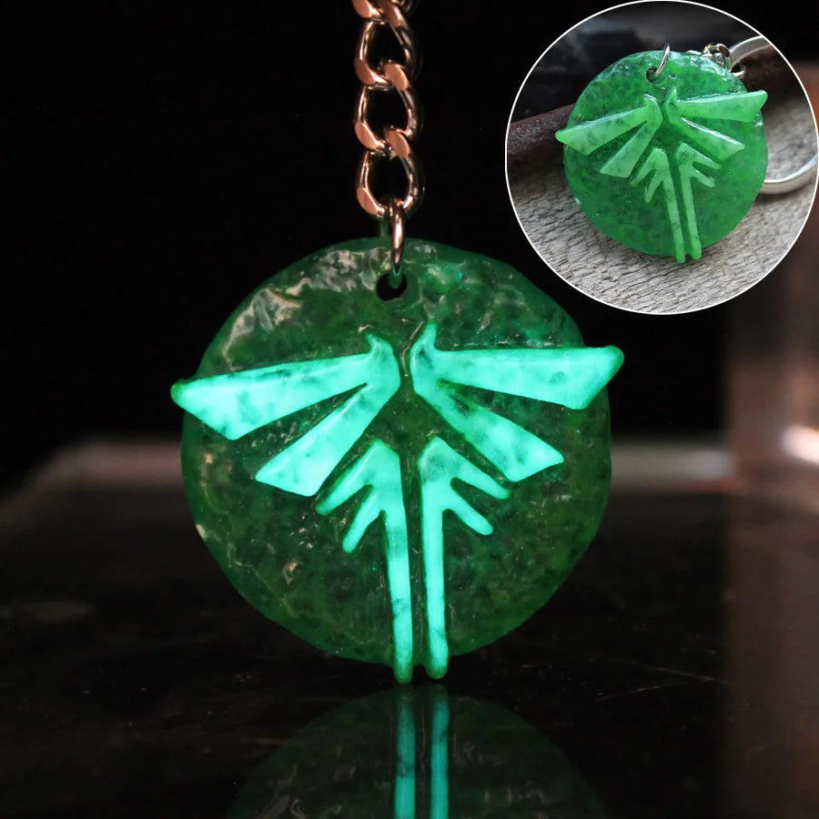 The Last Of Us Glowing Firefly Keychain - green Available at 2Fast2See.co