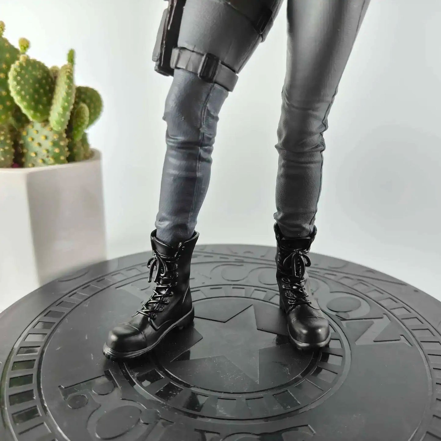 Resident Evil 3 Jill Valentine (Remake) 30cm Statue Action Figure