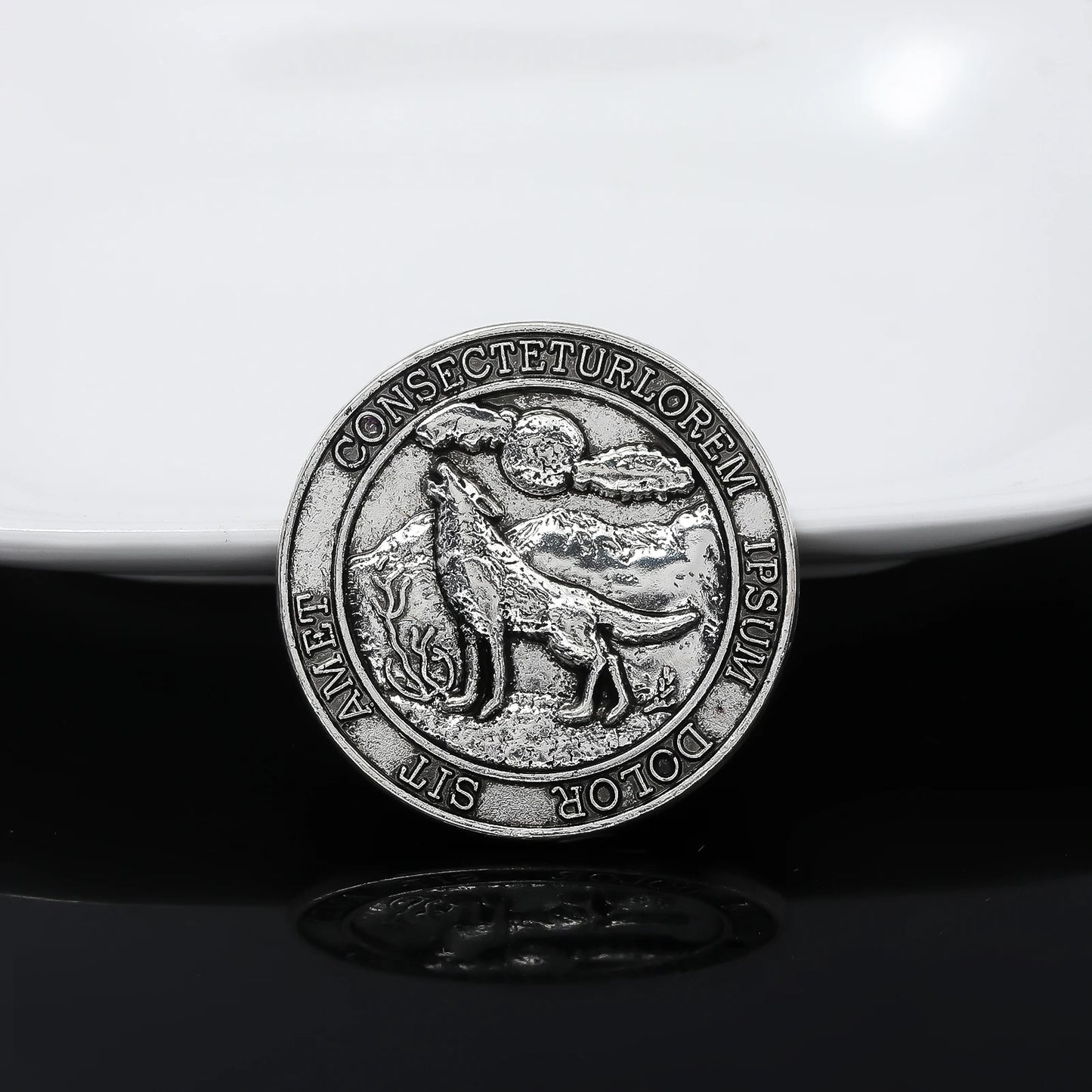 Resident Evil 8 Retro Wolf Coin Souvenir