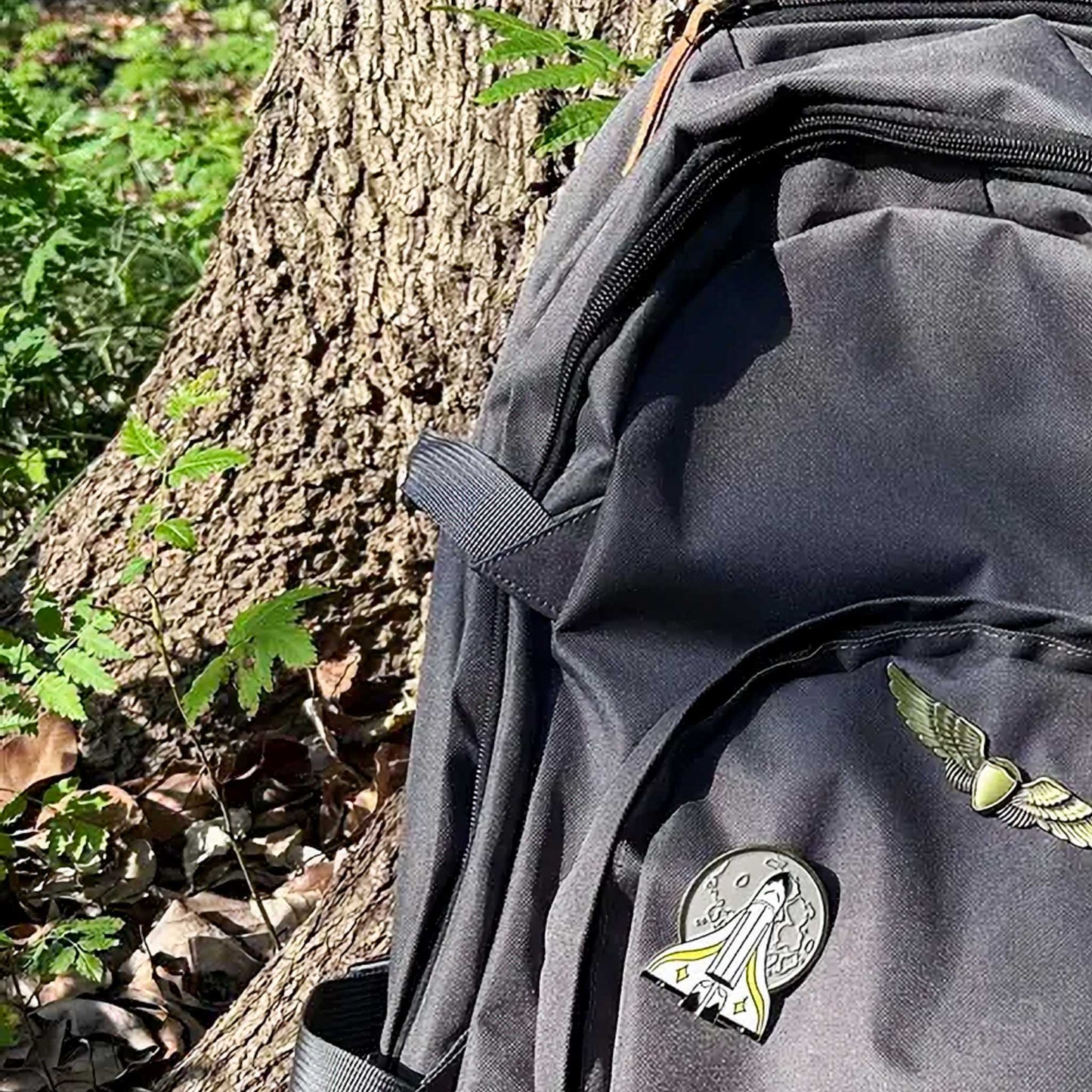 The Last of Us Ellie's Original Backpack Replica with Free Pins